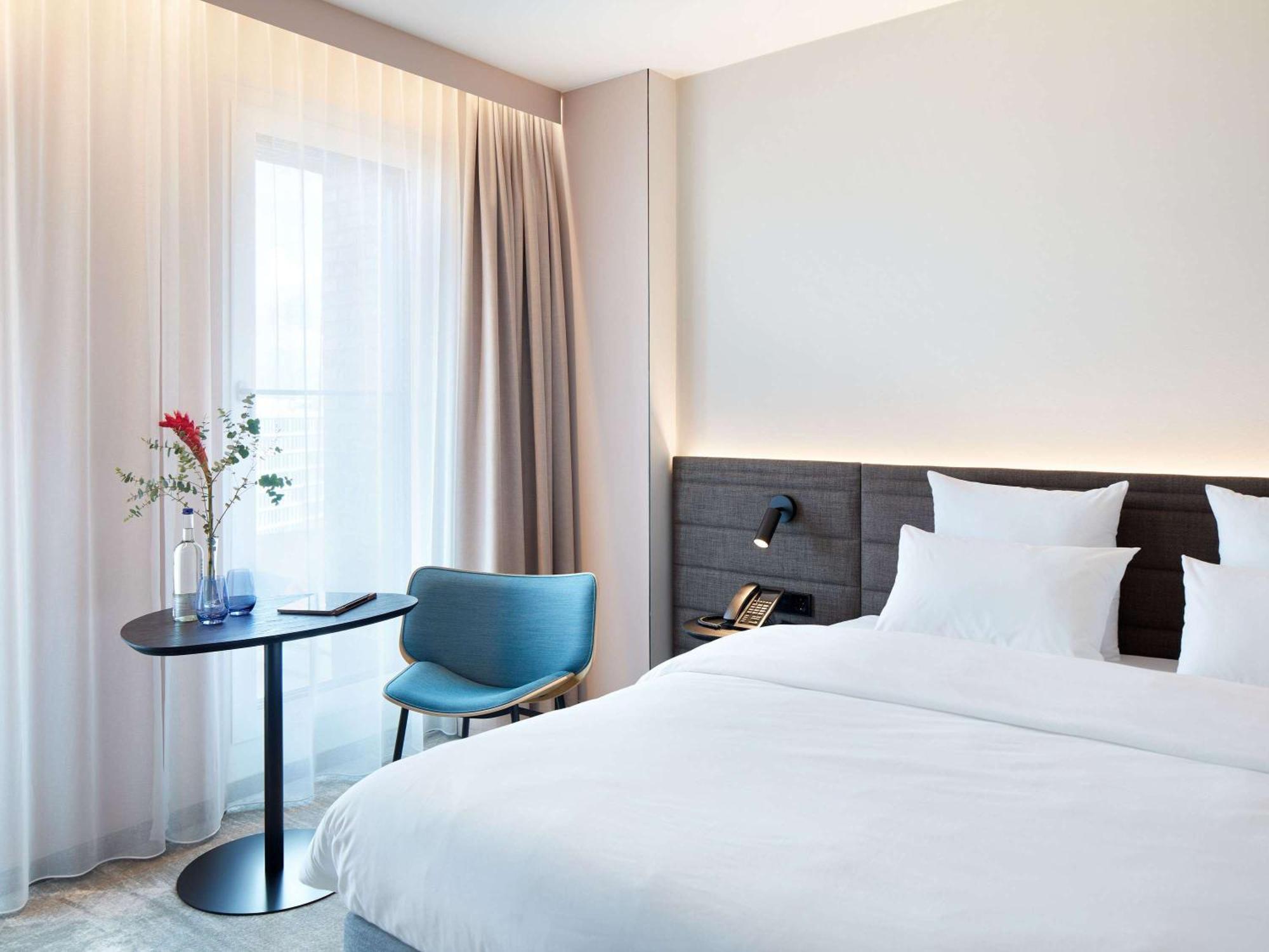 Novotel Hamburg Central Station Exterior photo