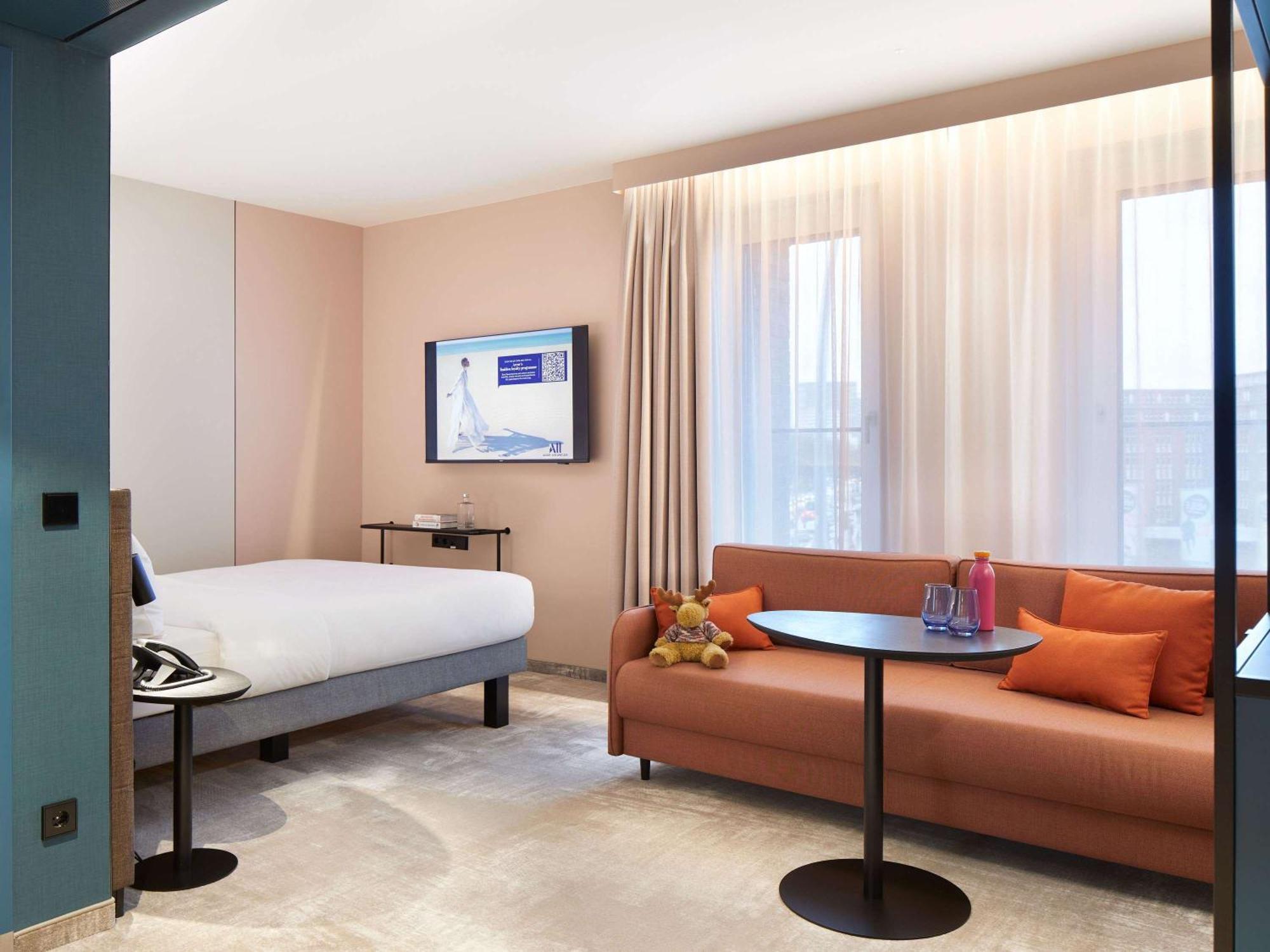 Novotel Hamburg Central Station Exterior photo